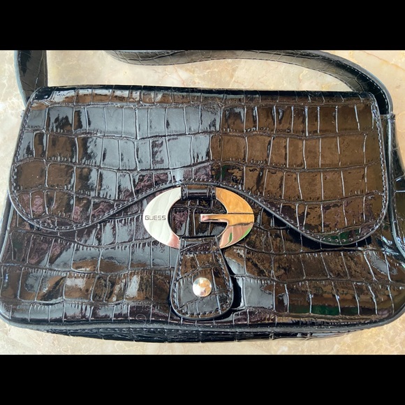 Beautiful black alligator guess purse - Picture 1 of 12